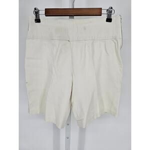 Vintage MTM Mugglers Trademark Womens Sz M Pull On Shorts Cream White